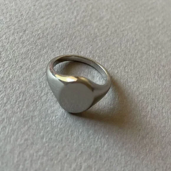 Silver Signet Ring M368 - Picture 1 of 3